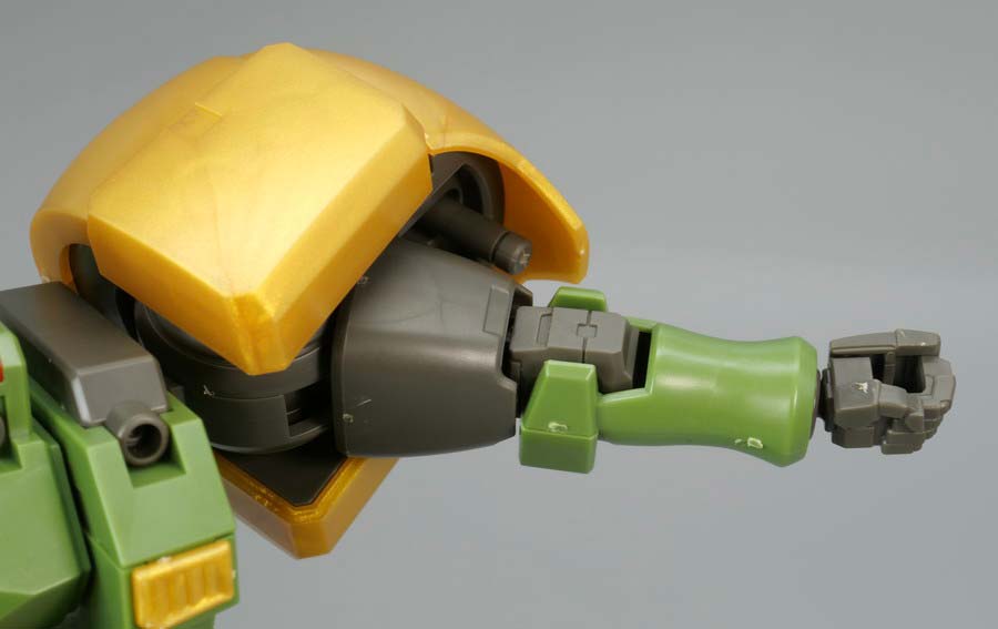 HGレオンのガンプラレビュー画像です