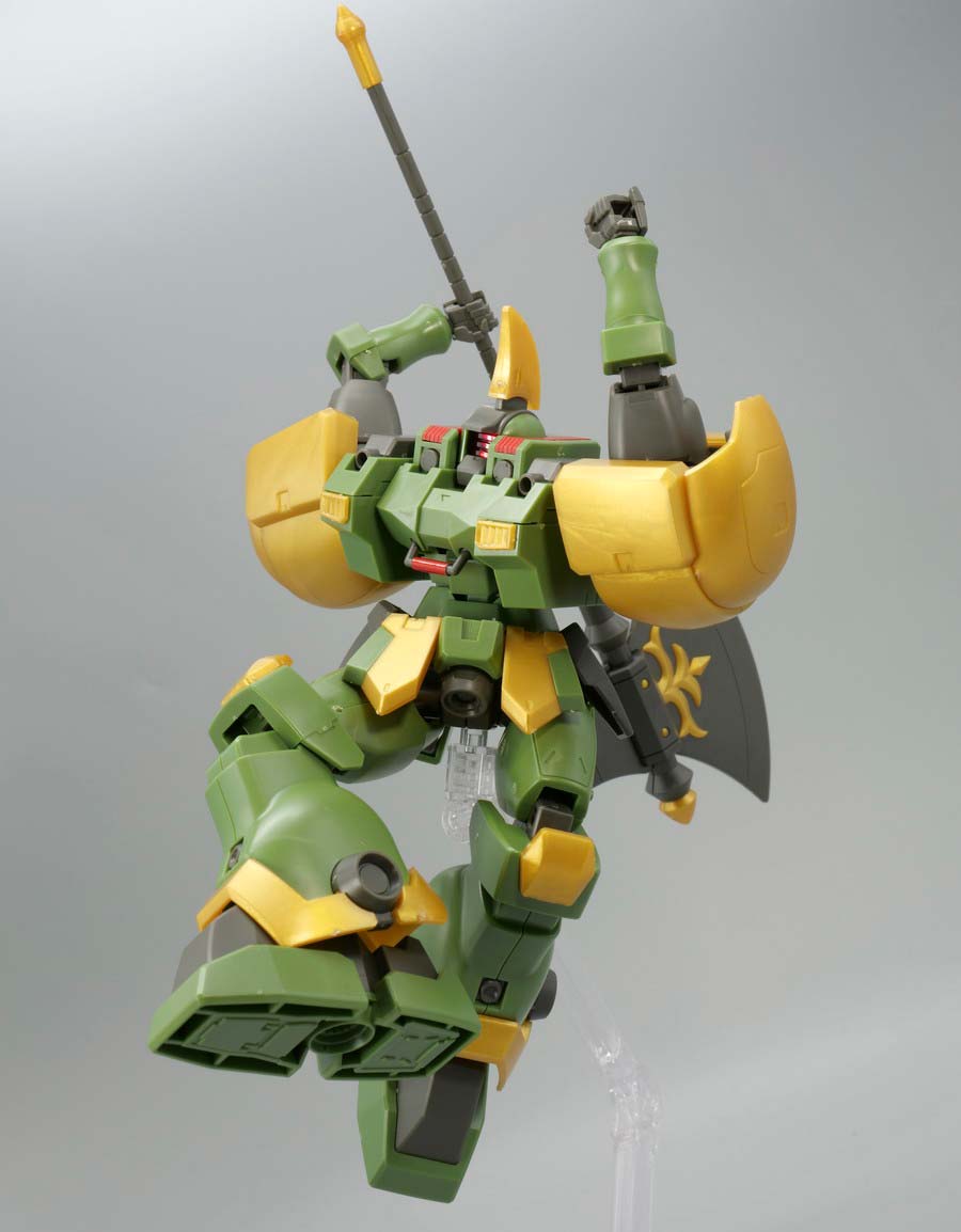 HGレオンのガンプラレビュー画像です