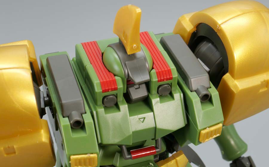 HGレオンのガンプラレビュー画像です