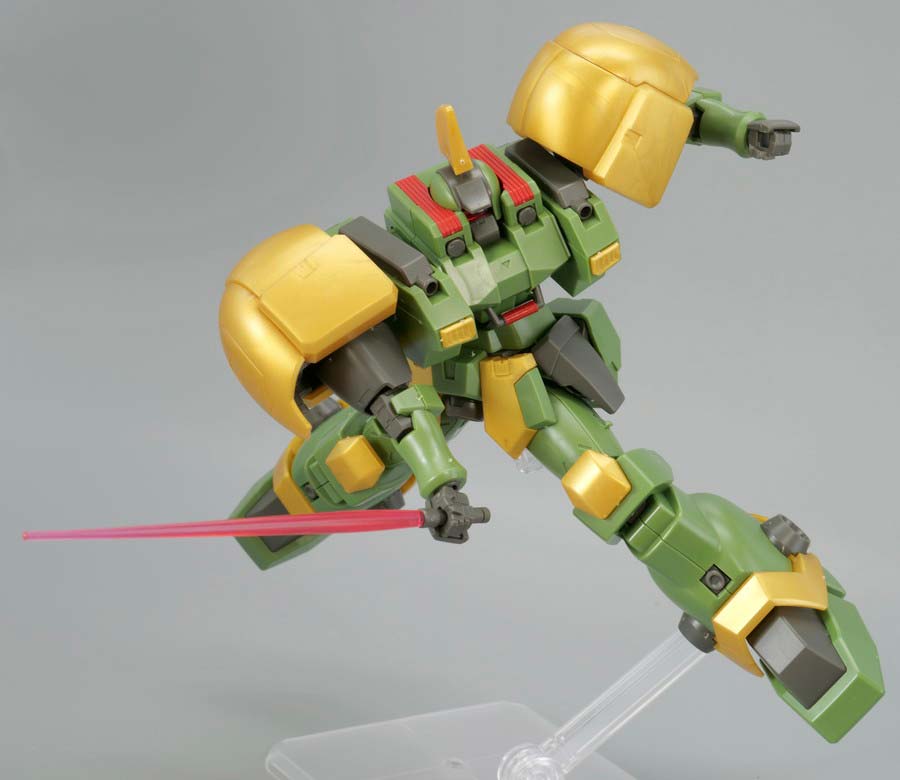 HGレオンのガンプラレビュー画像です