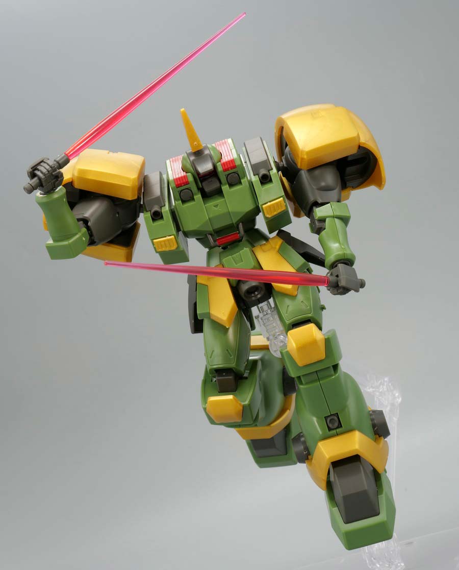 HGレオンのガンプラレビュー画像です