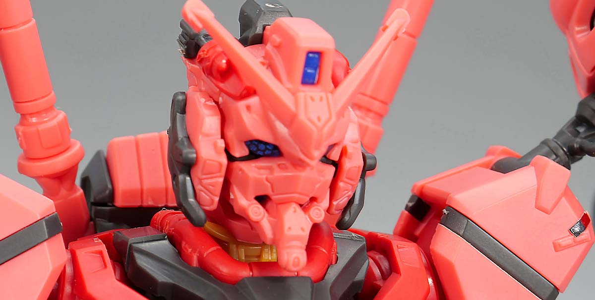 HG赤いガンダムのガンプラレビュー画像です