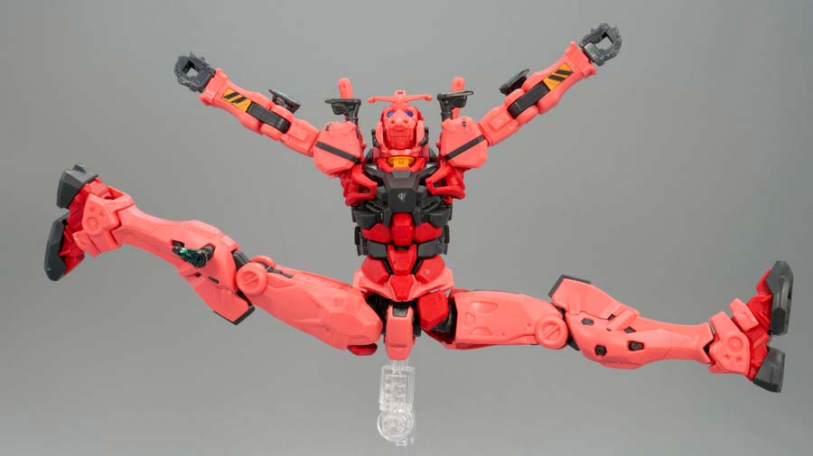 HG赤いガンダムのガンプラレビュー画像です