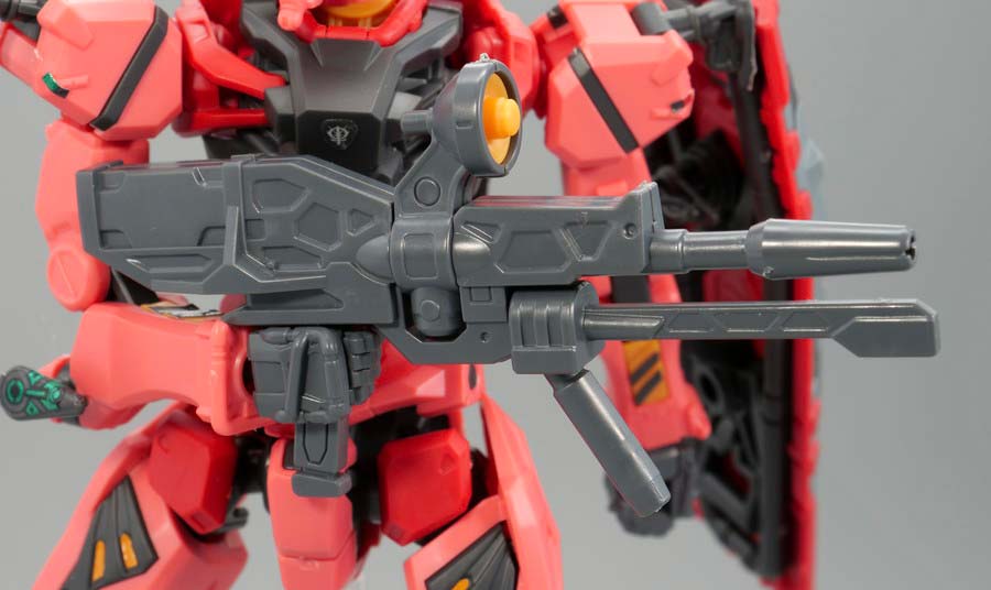HG赤いガンダムのガンプラレビュー画像です
