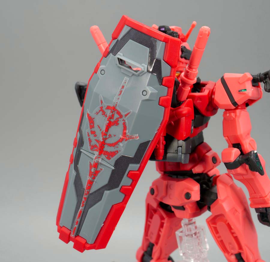 HG赤いガンダムのガンプラレビュー画像です