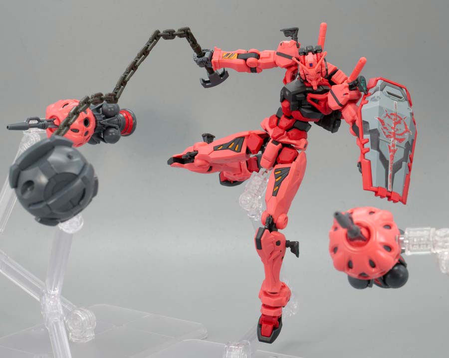 HG赤いガンダムのガンプラレビュー画像です