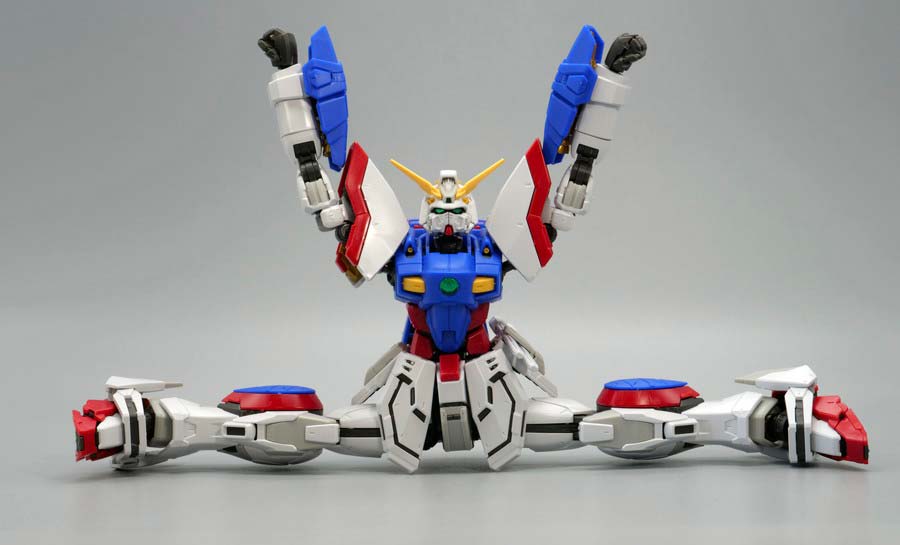 RGシャイニングガンダムのガンプラレビュー画像です