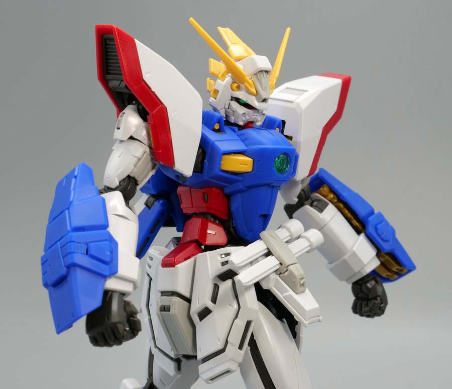 RGシャイニングガンダムのガンプラレビュー画像です