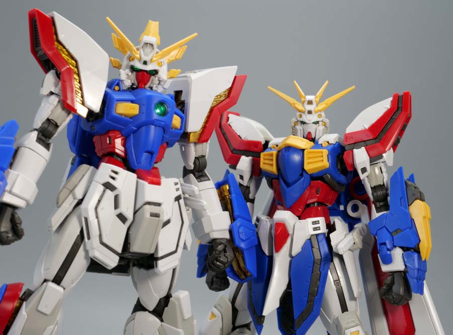RGシャイニングガンダムとゴッドガンダムのガンプラ画像です