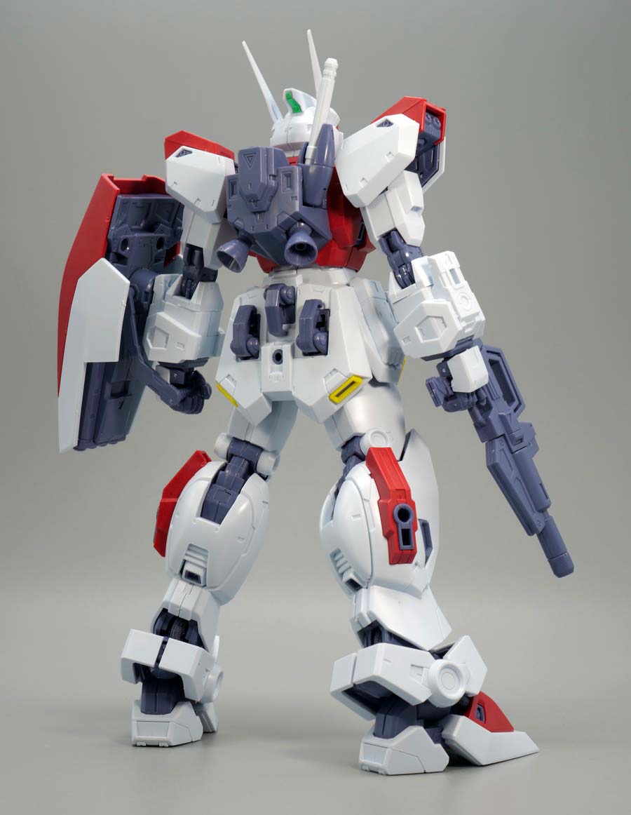 MG F80ガンレイドのガンプラレビュー画像です