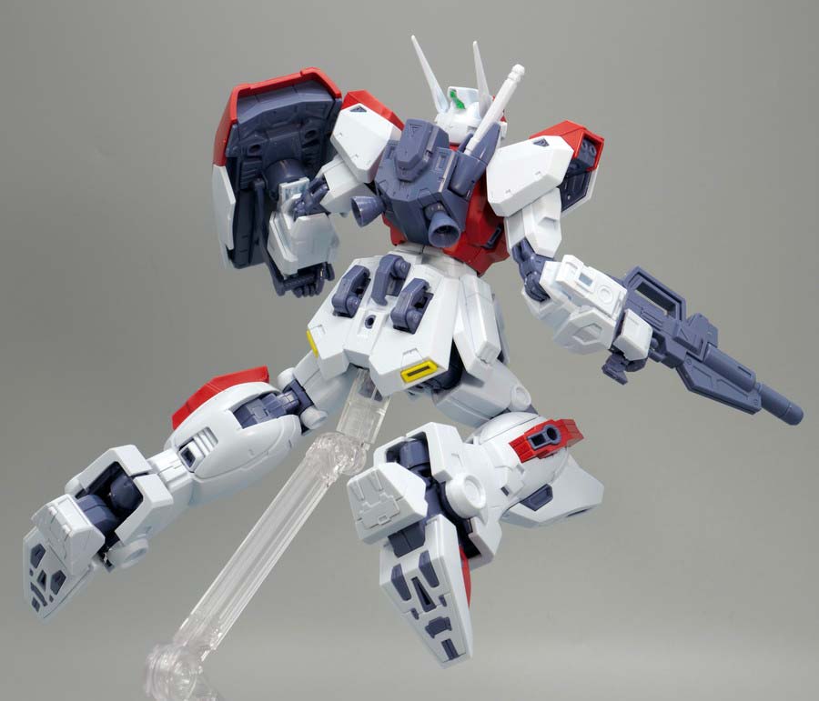 MG F80ガンレイドのガンプラレビュー画像です