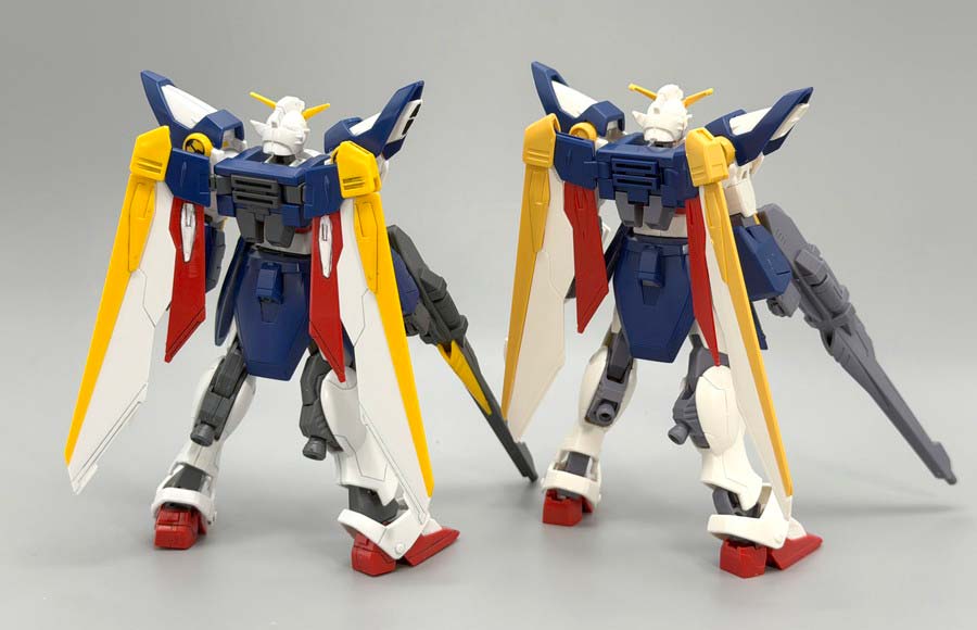 HGとエントリーグレード ウイングガンダムの比較ガンプラ画像です