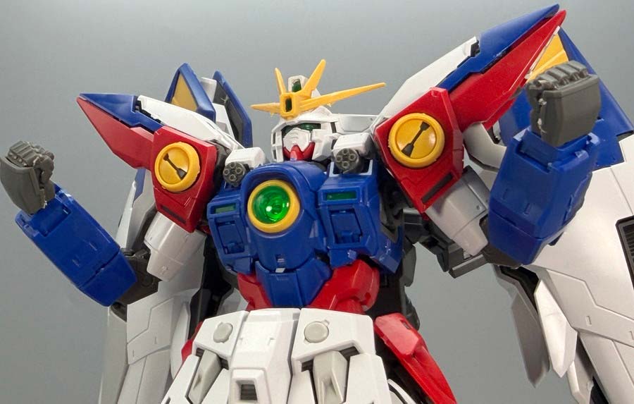 RGウイングガンダムゼロのガンプラレビュー画像です