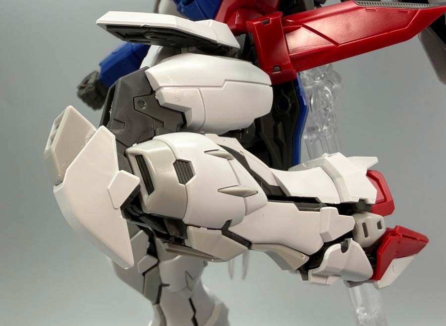 RGウイングガンダムゼロのガンプラレビュー画像です