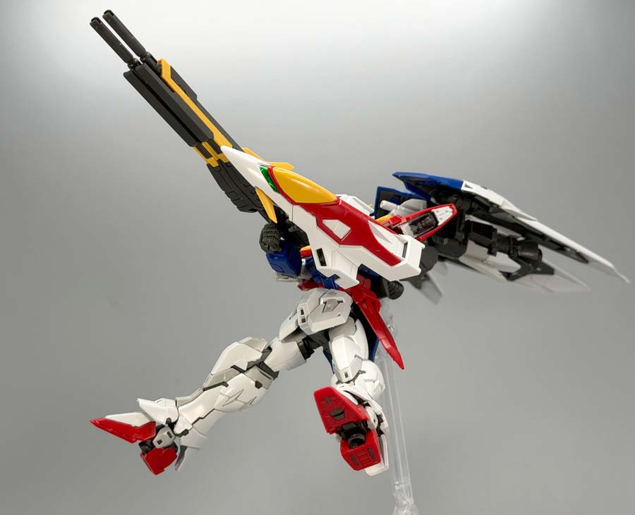 RGウイングガンダムゼロのガンプラレビュー画像です
