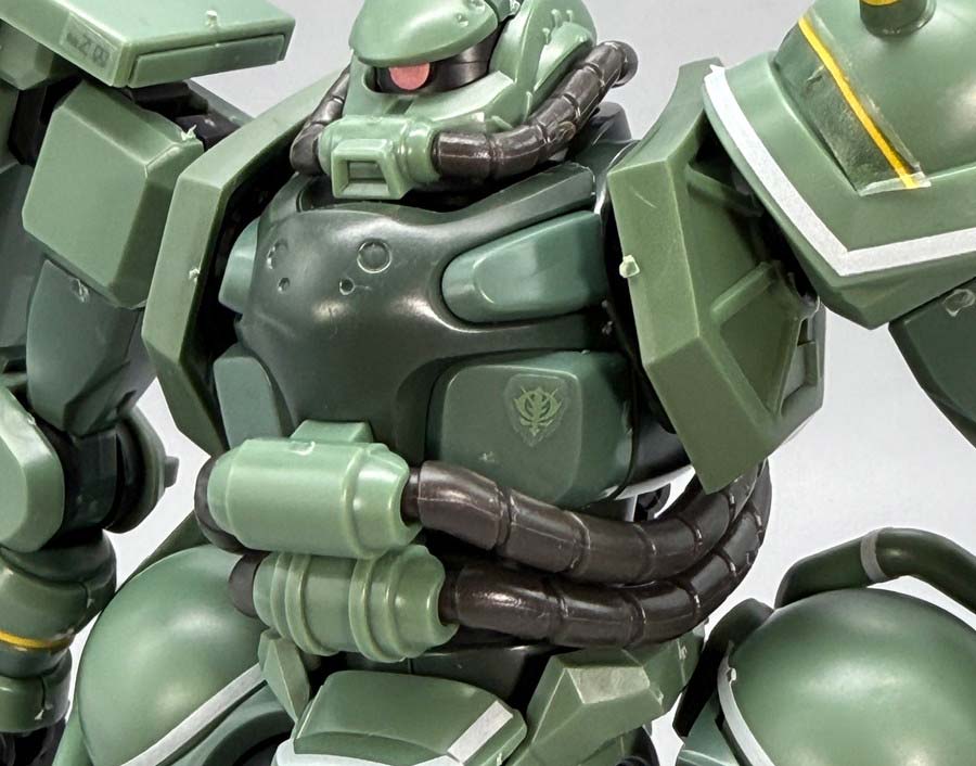 HGザク（GQ）のガンプラレビュー画像です