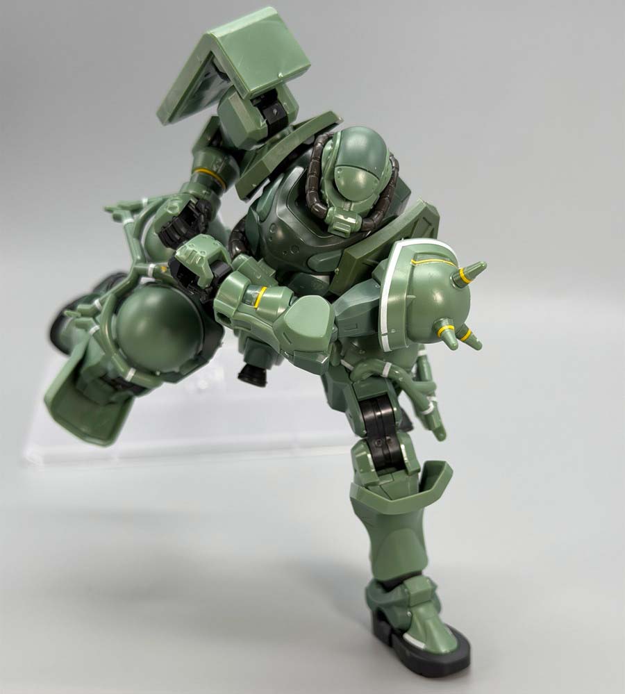 HGザク（GQ）のガンプラレビュー画像です