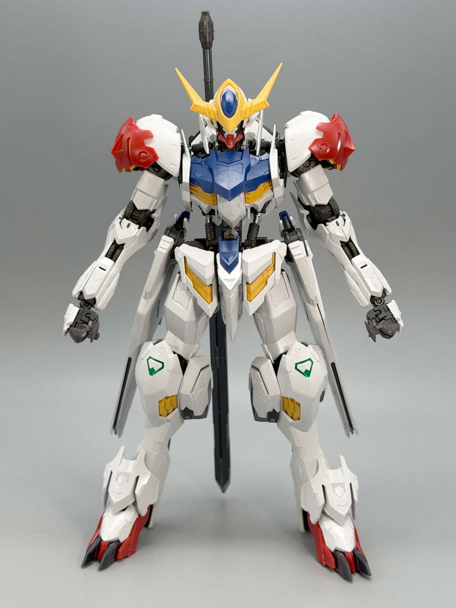 MGガンダムバルバトスルプスのガンプラレビュー画像です
