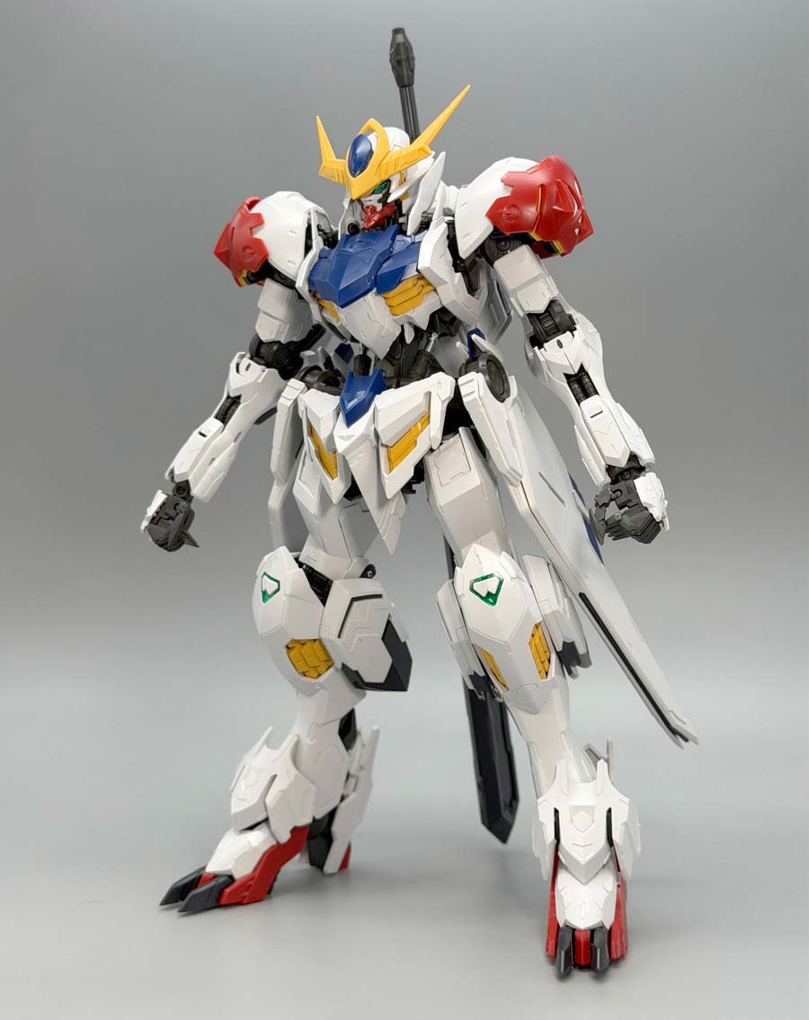 MGガンダムバルバトスルプスのガンプラレビュー画像です