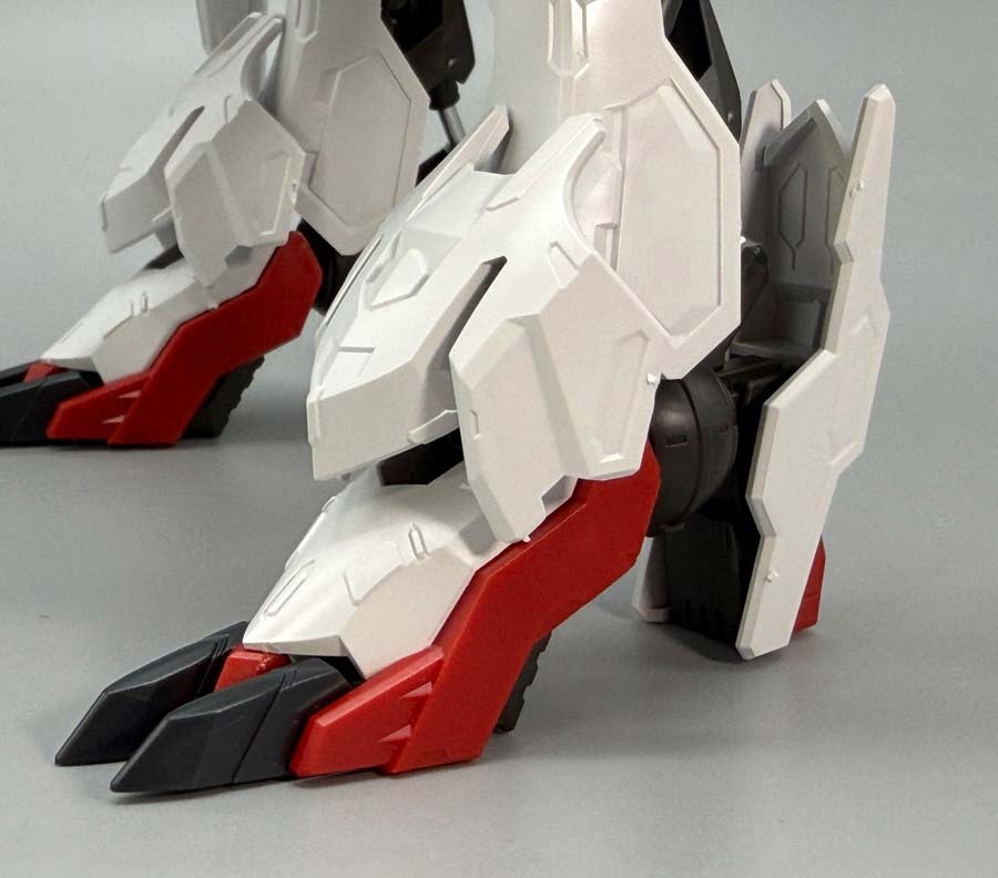 MGガンダムバルバトスルプスのガンプラレビュー画像です