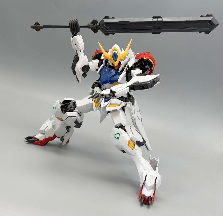 MGガンダムバルバトスルプスのガンプラレビュー画像です
