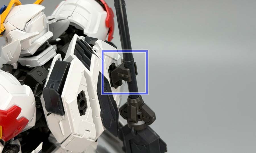 MGガンダムバルバトスルプスのガンプラレビュー画像です