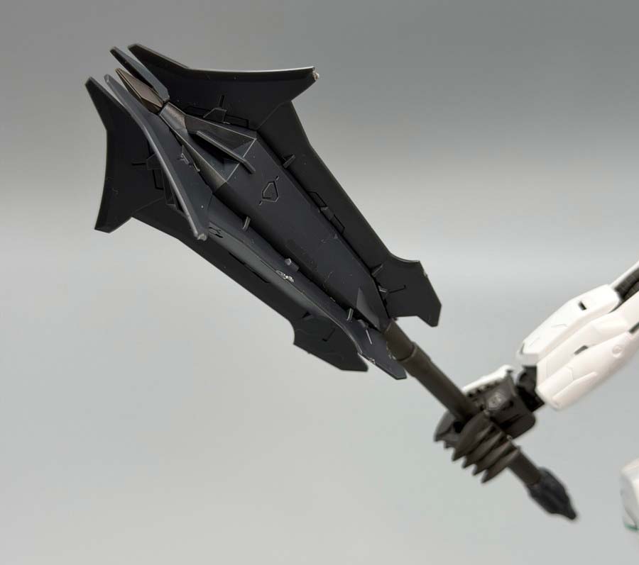 MGガンダムバルバトスルプスのガンプラレビュー画像です