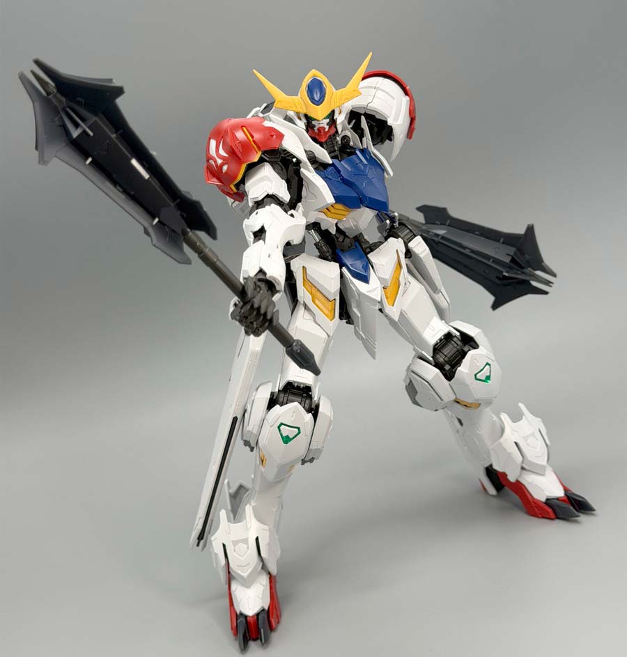 MGガンダムバルバトスルプスのガンプラレビュー画像です