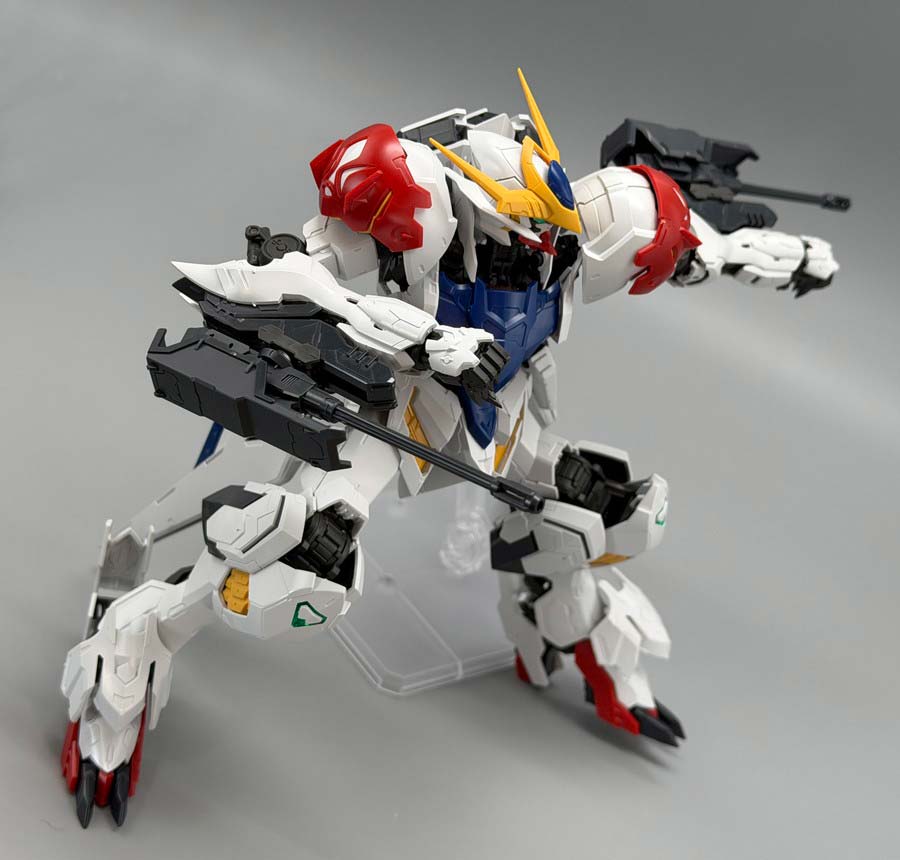 MGガンダムバルバトスルプスのガンプラレビュー画像です
