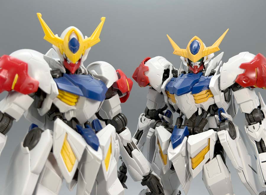 フルメカニクスとMGガンダムバルバトスルプスの比較ガンプラ画像です