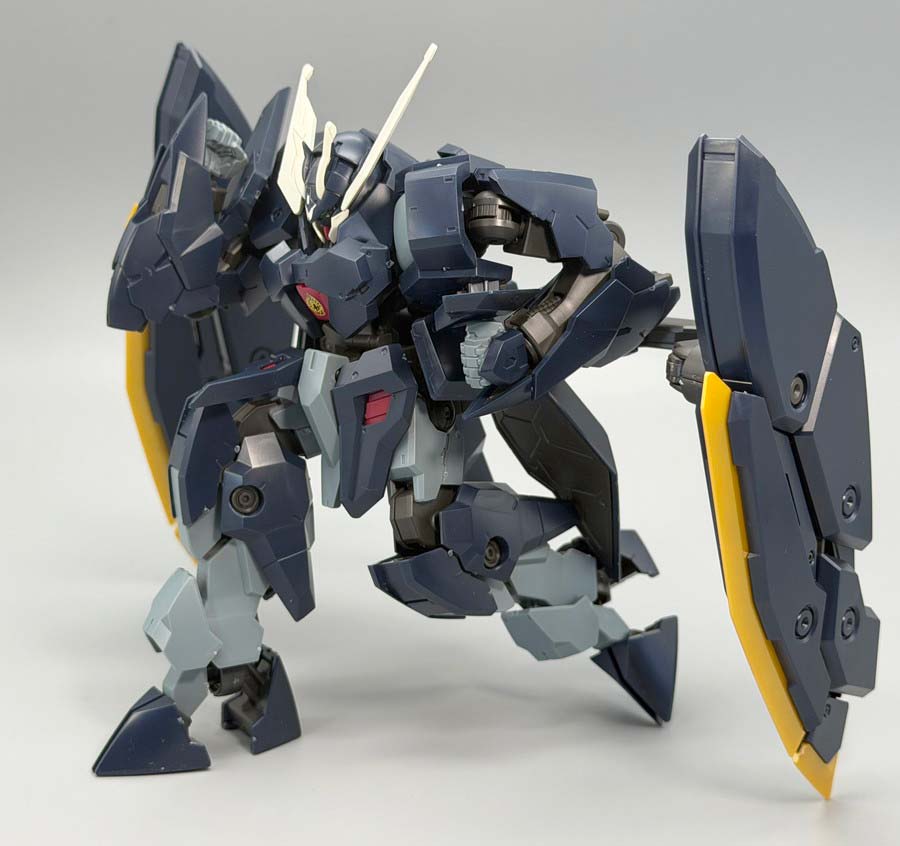 HGガンダムザガンのガンプラレビュー画像です