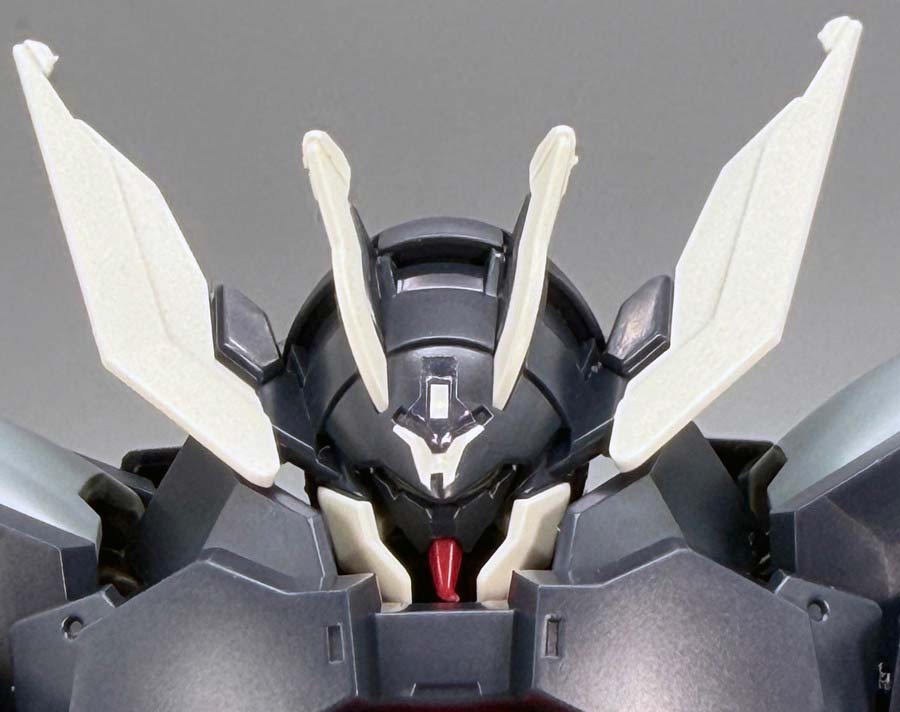 HGガンダムザガンのガンプラレビュー画像です