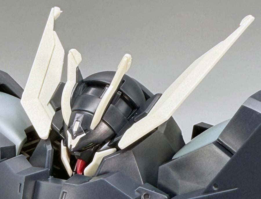 HGガンダムザガンのガンプラレビュー画像です