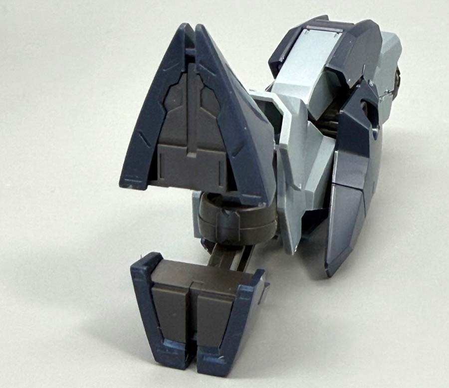 HGガンダムザガンのガンプラレビュー画像です