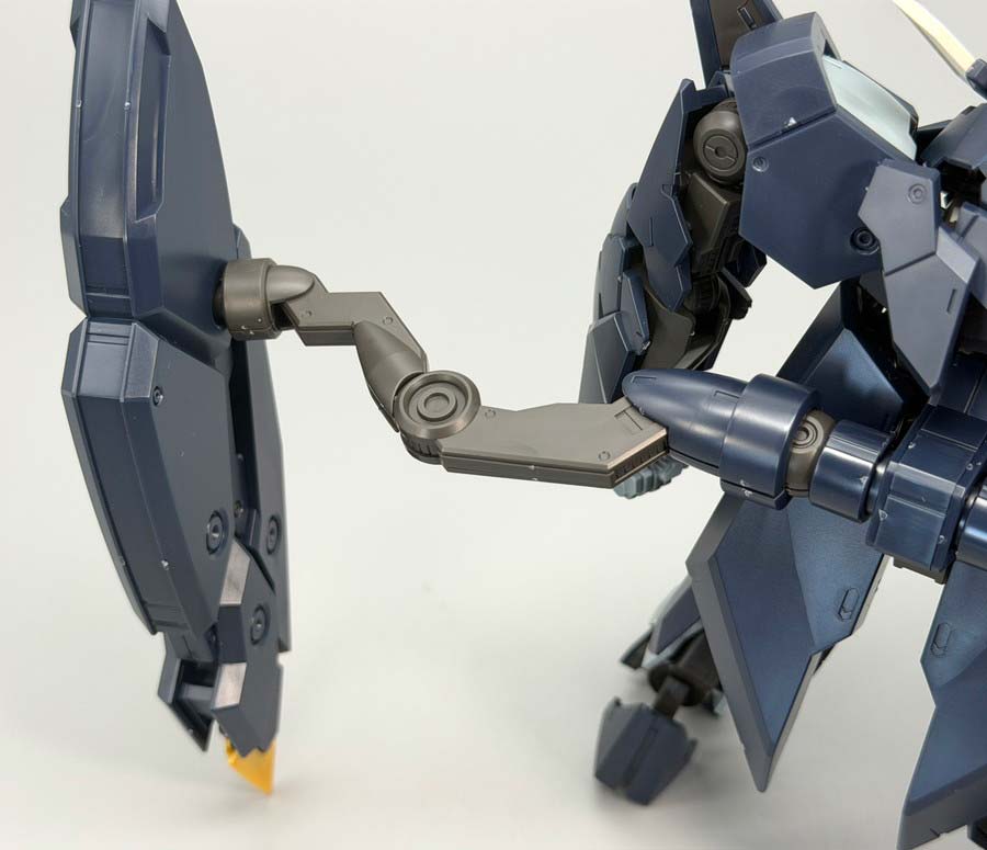 HGガンダムザガンのガンプラレビュー画像です