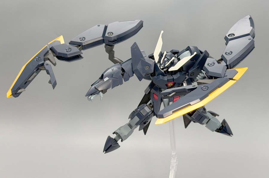 HGガンダムザガンのガンプラレビュー画像です