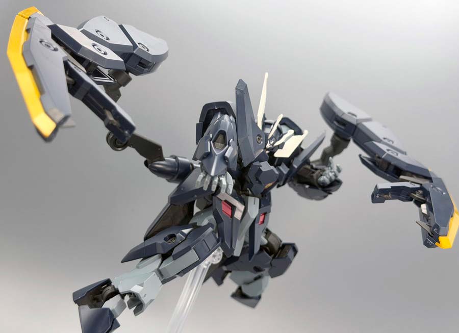 HGガンダムザガンのガンプラレビュー画像です