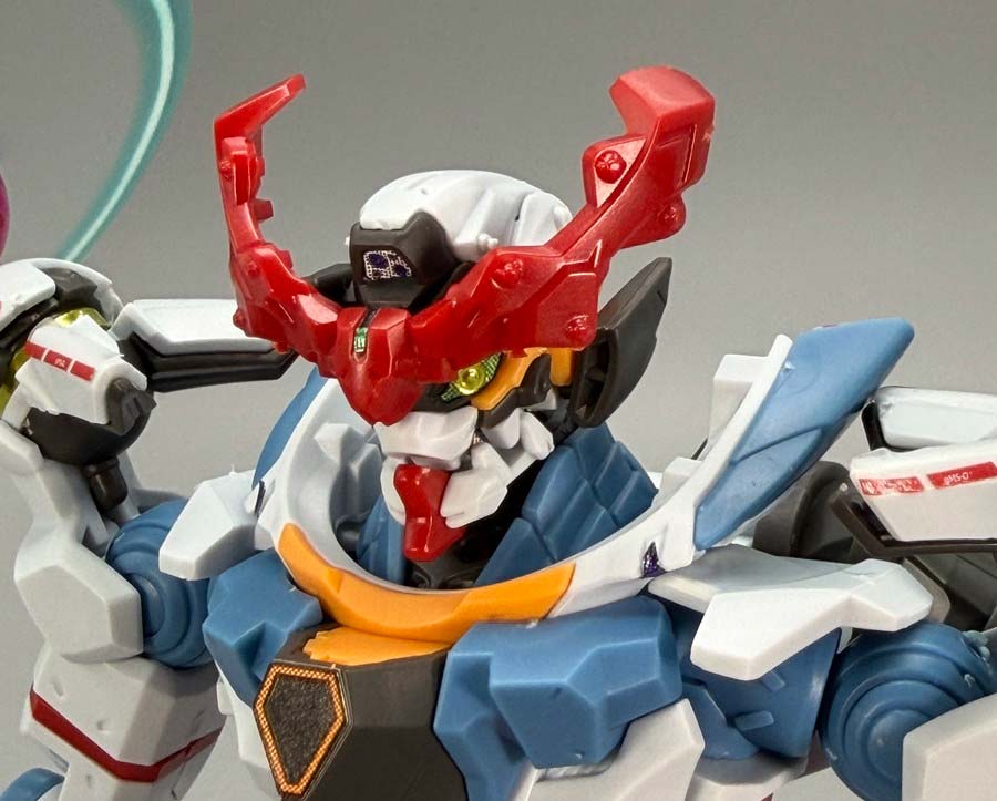 HGジークアクス（エンディミオン・ユニット覚醒時）のガンプラレビュー画像です