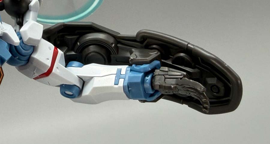 HGジークアクス（エンディミオン・ユニット覚醒時）のガンプラレビュー画像です