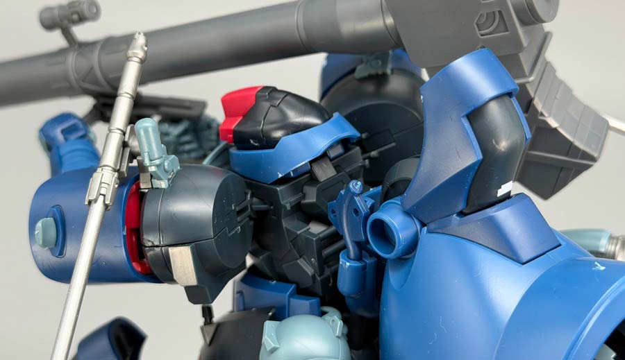 HGシャリア専用リック・ドム(GQ)のガンプラレビュー画像です