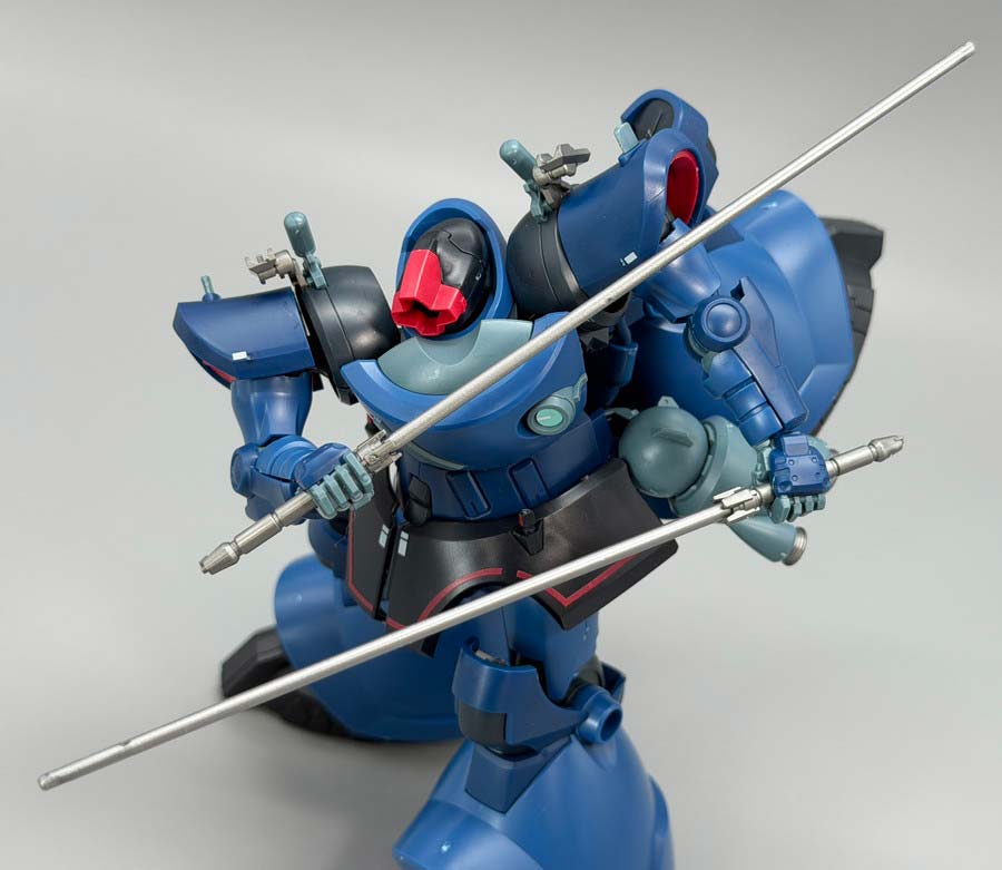 HGシャリア専用リック・ドム(GQ)のガンプラレビュー画像です