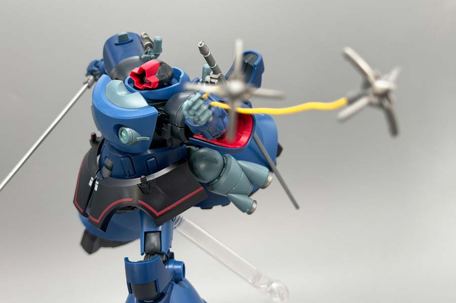 HGシャリア専用リック・ドム(GQ)のガンプラレビュー画像です