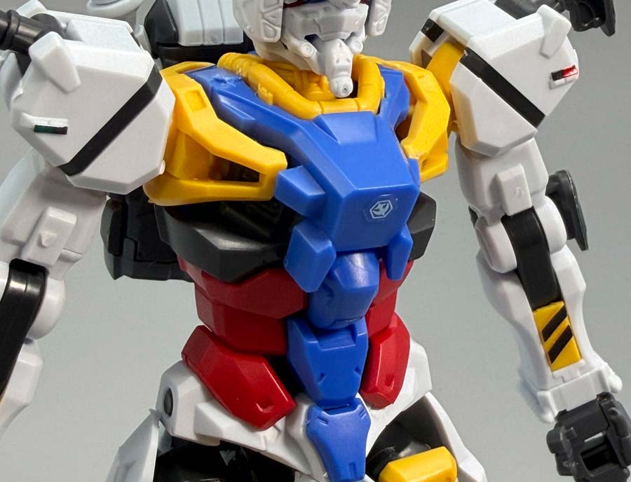 HG白いガンダムのガンプラレビュー画像です