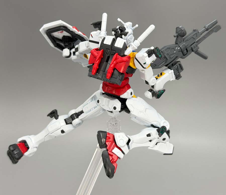 HG白いガンダムのガンプラレビュー画像です