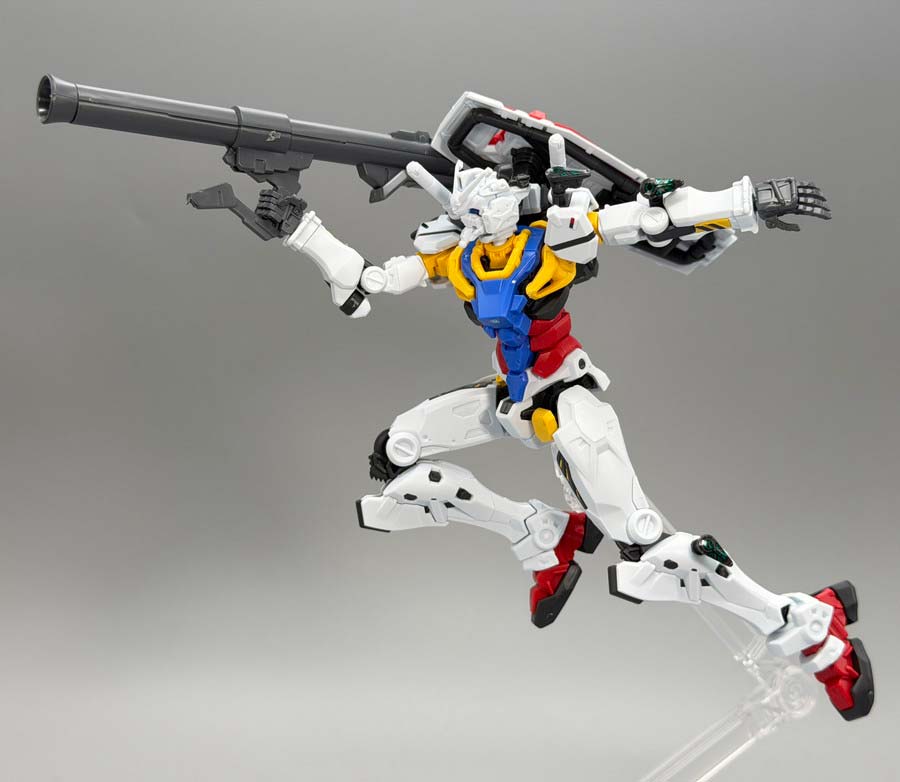 HG白いガンダムのガンプラレビュー画像です