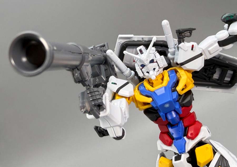 HG白いガンダムのガンプラレビュー画像です