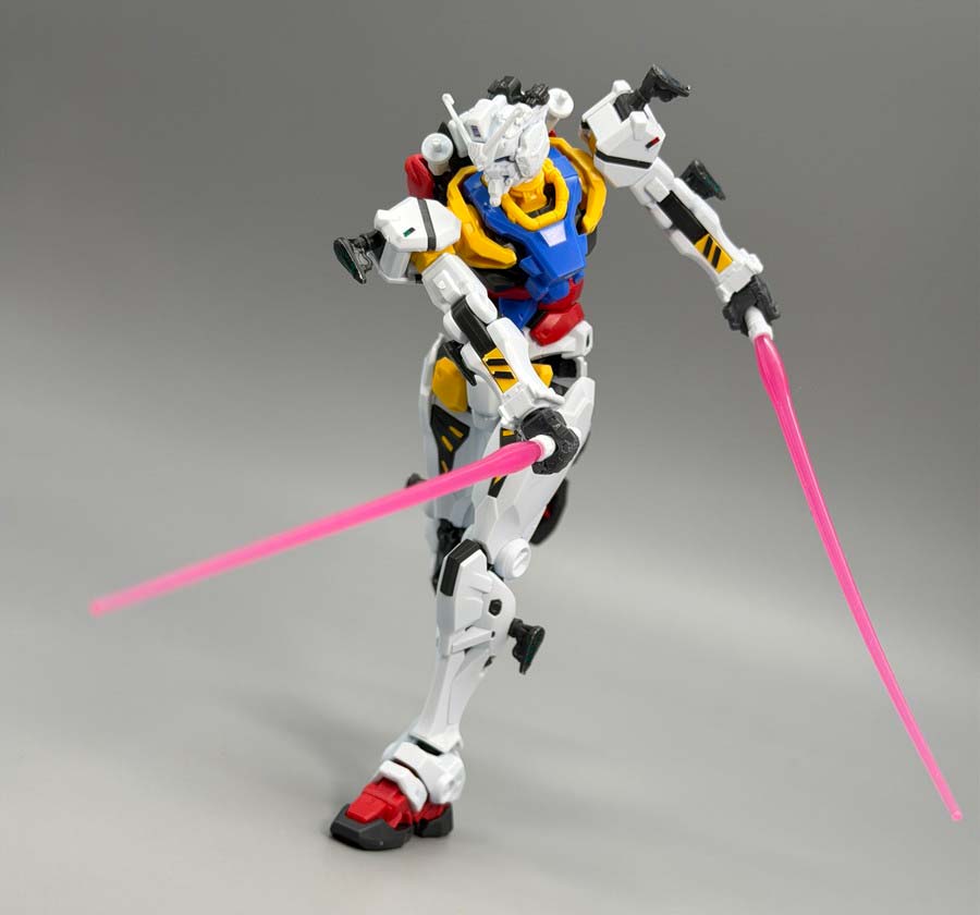 HG白いガンダムのガンプラレビュー画像です