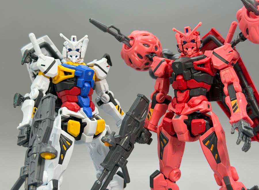 HG白いガンダムと赤いガンダムの比較ガンプラ画像です