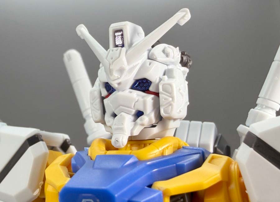 HG白いガンダムのガンプラレビュー画像です