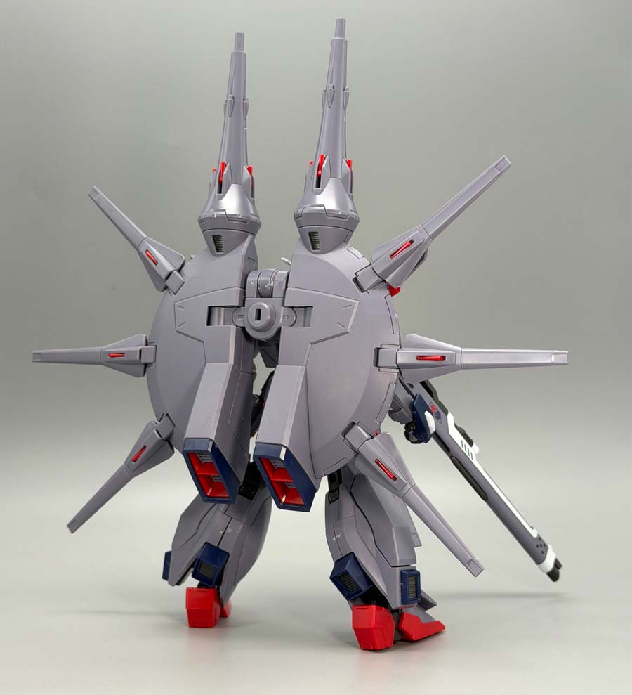 HGCEレジェンドガンダムのガンプラレビュー画像です